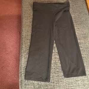 Capri yoga pants!